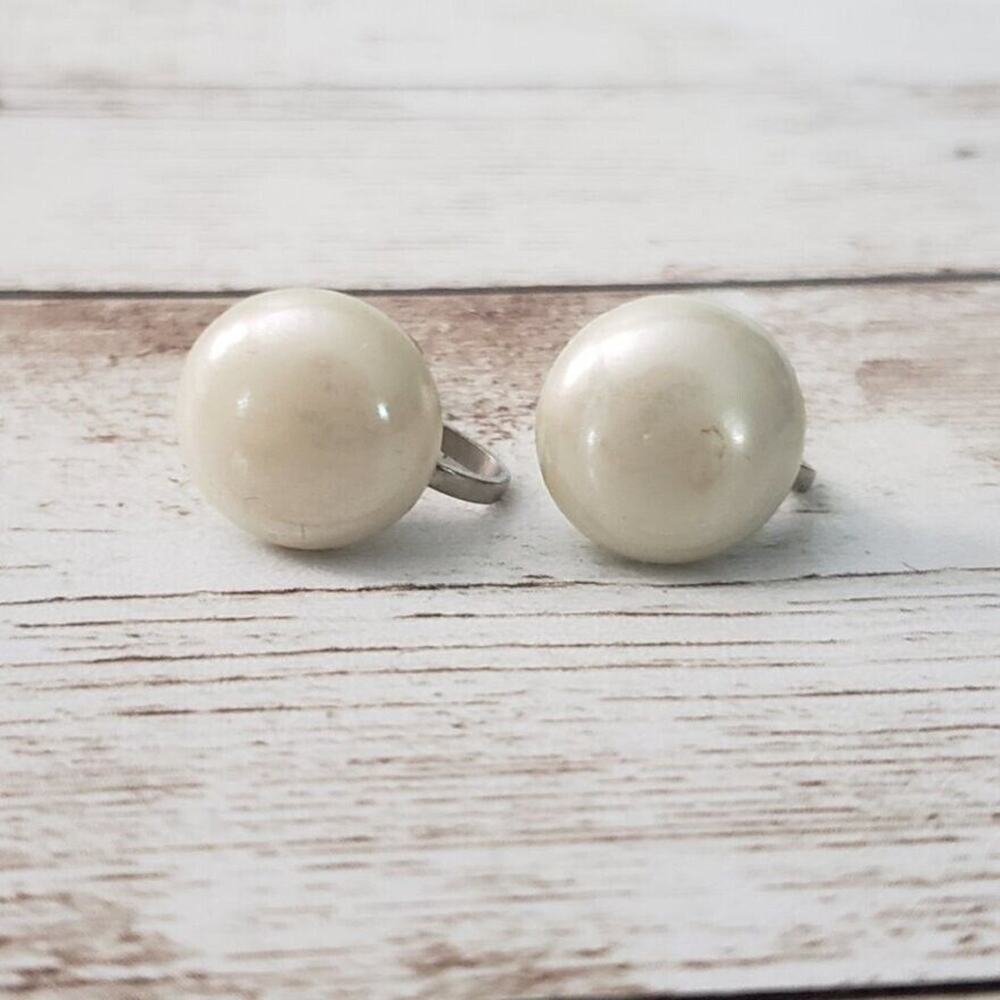 Vintage Screw On Earrings Small Cream